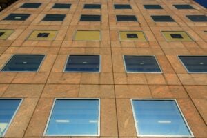 commercial building needs tuckpointing