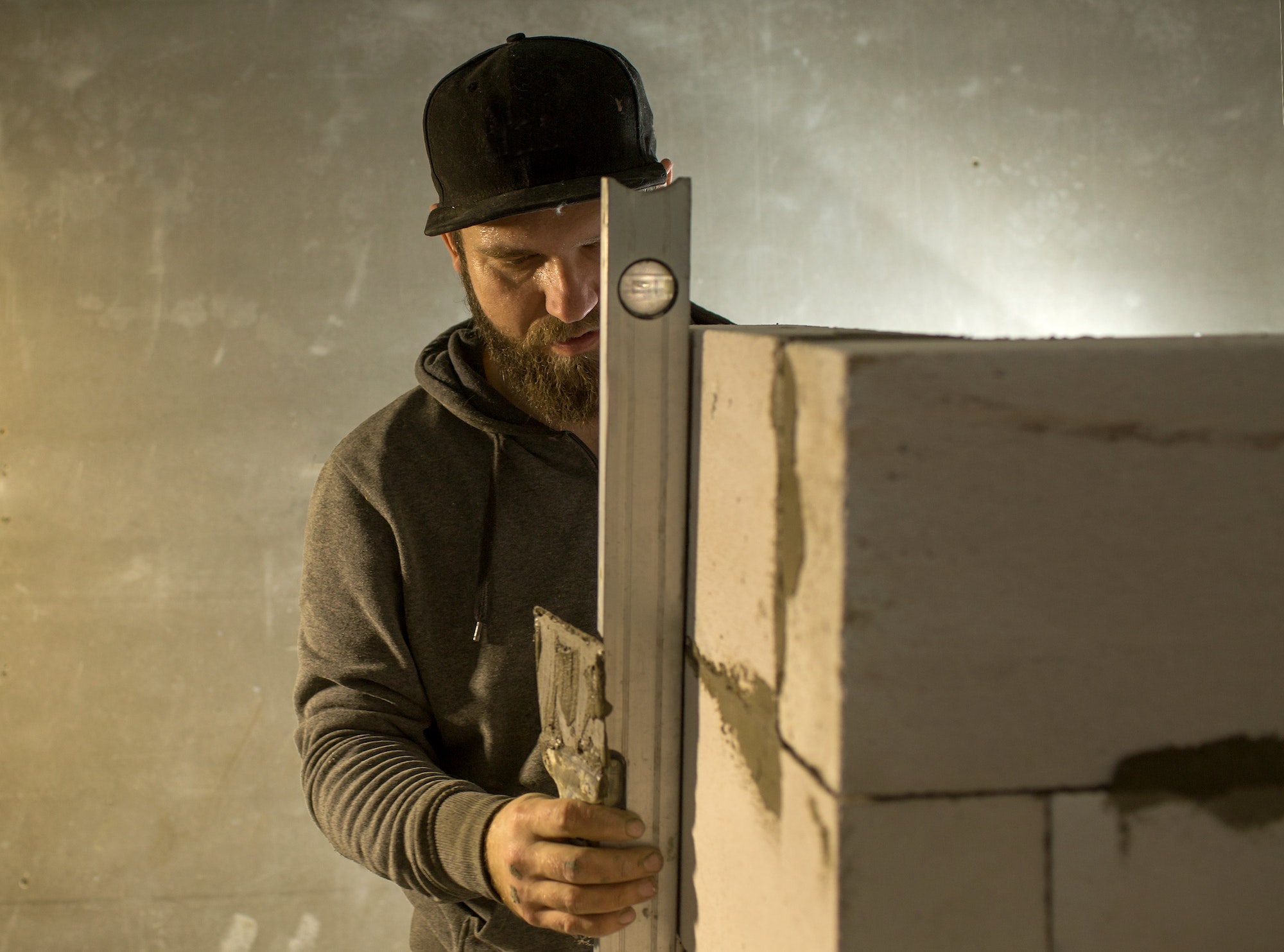 how to find the right tuckpointing contractor