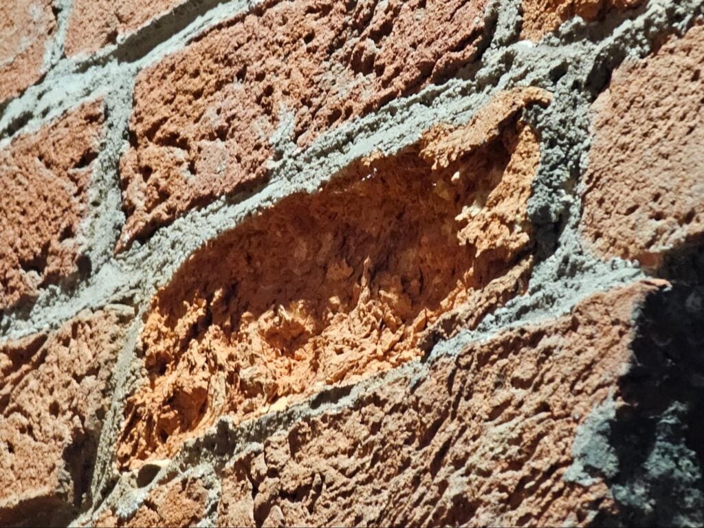 structural deteriotation in brick spalling