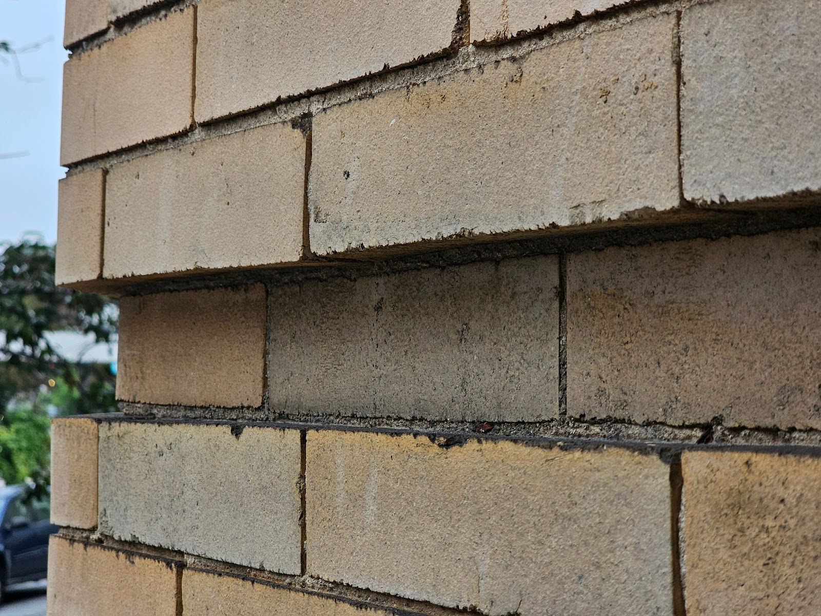 refurbishment of the mortar joints and repointing - Brick Ribbons and Facade Rustification