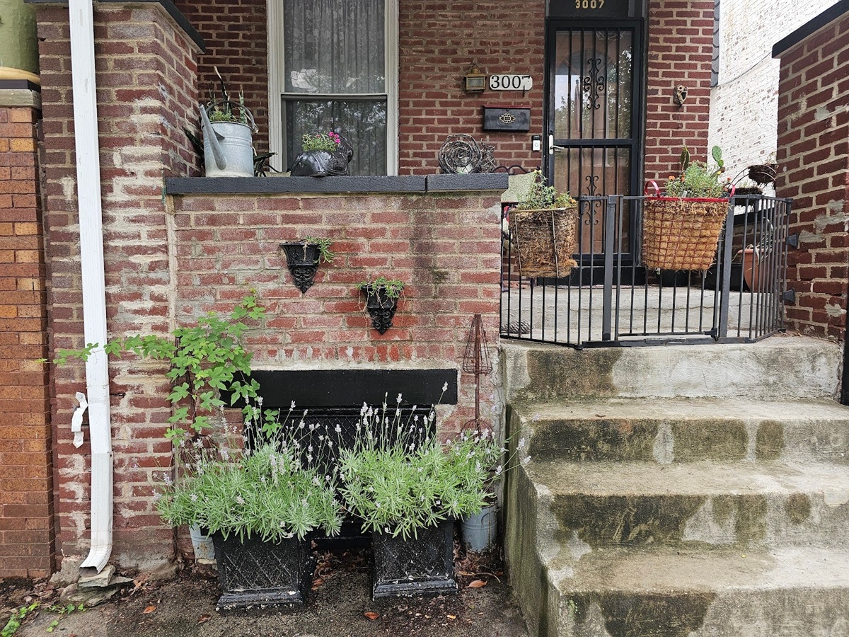 Exterior Brick Wall Decorations - Part 1