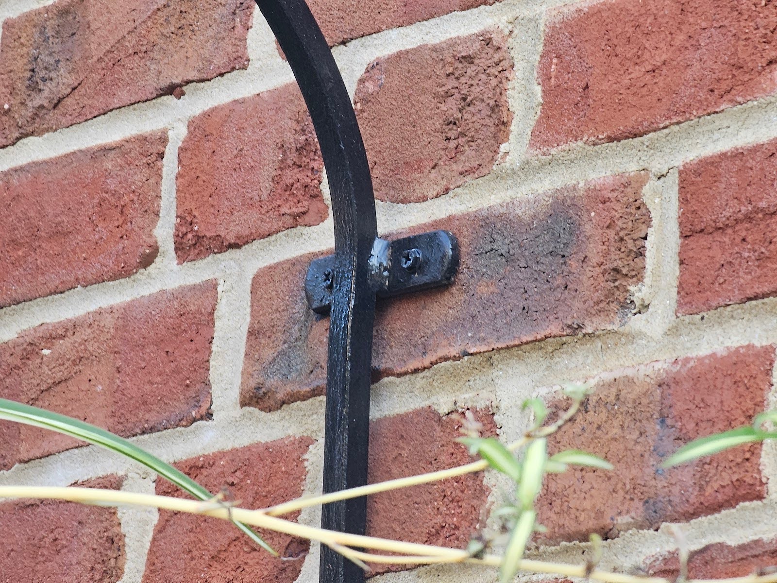 Exterior brick wall decorations featuring seasonal décor