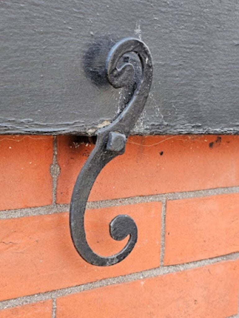 Type of square head used in a modern fastener