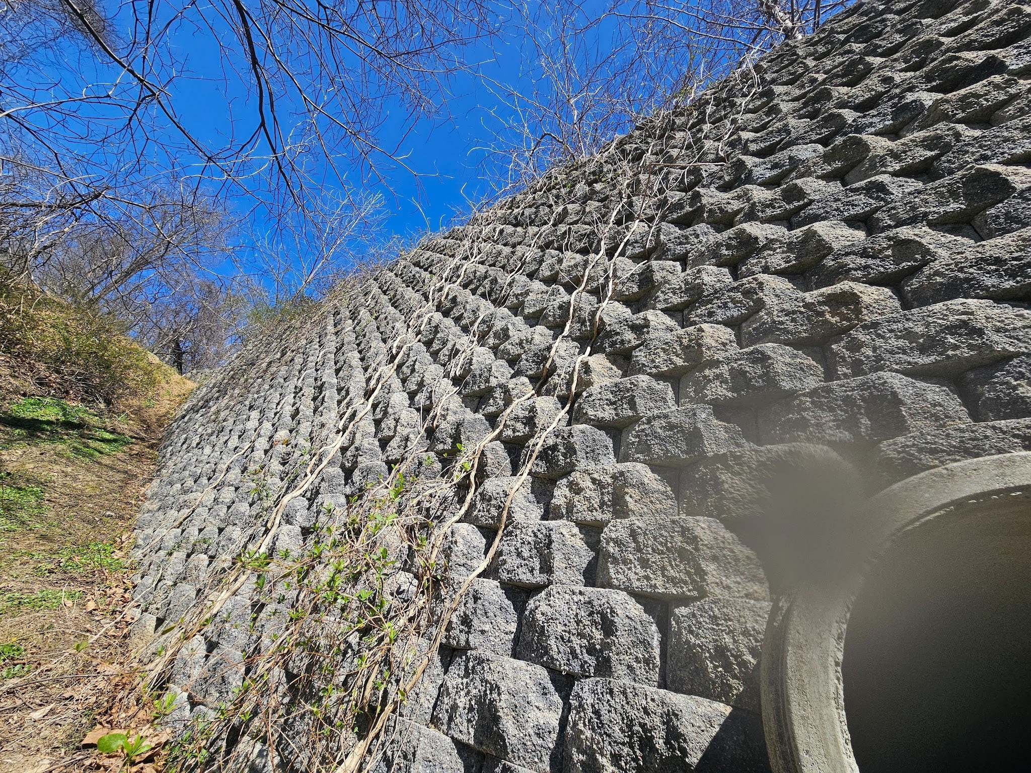 Interlocking Drylaid Block Retaining Wall - Part II